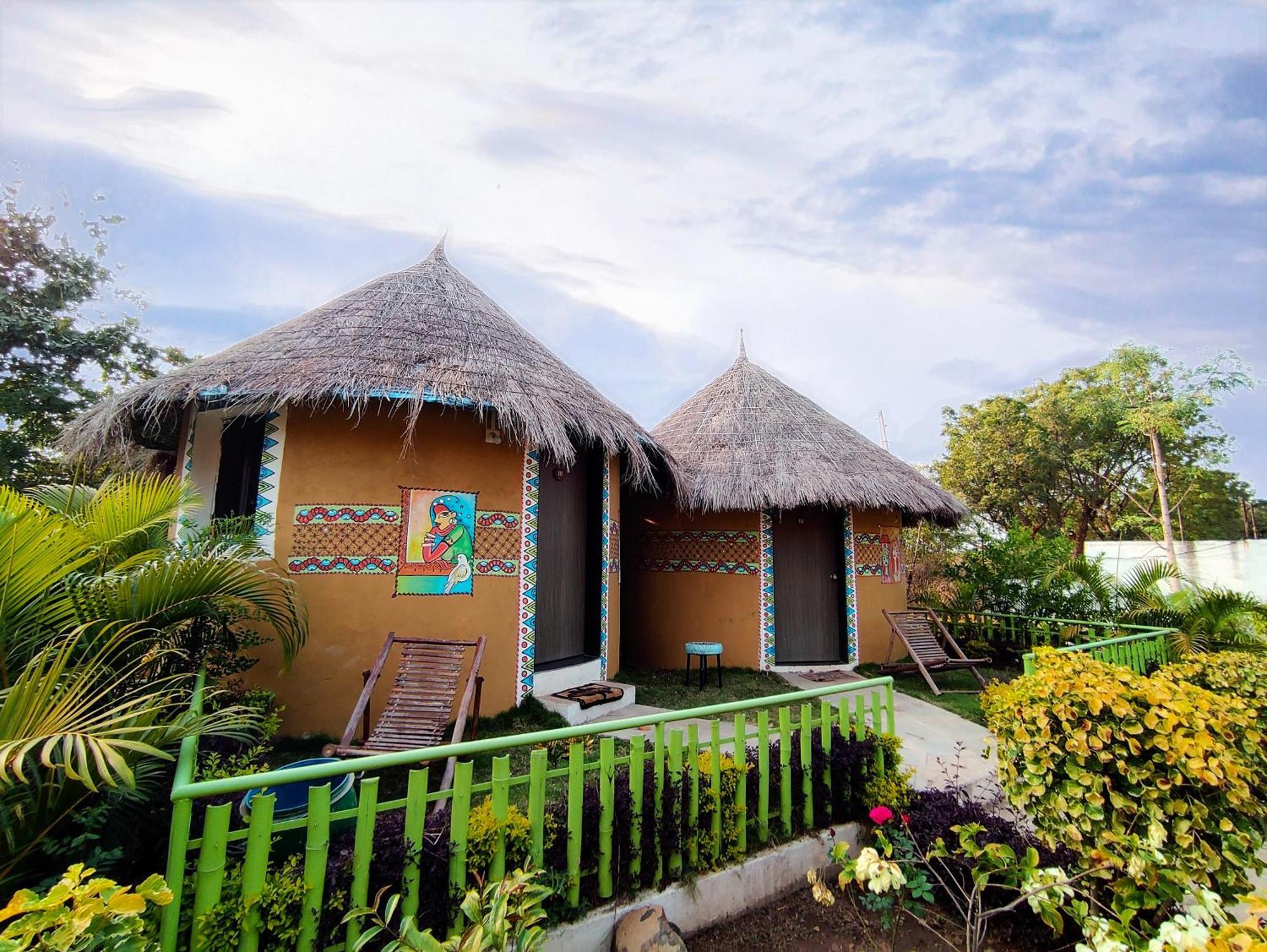 Van Vagdo Resort Rajpipla Zewnętrze zdjęcie