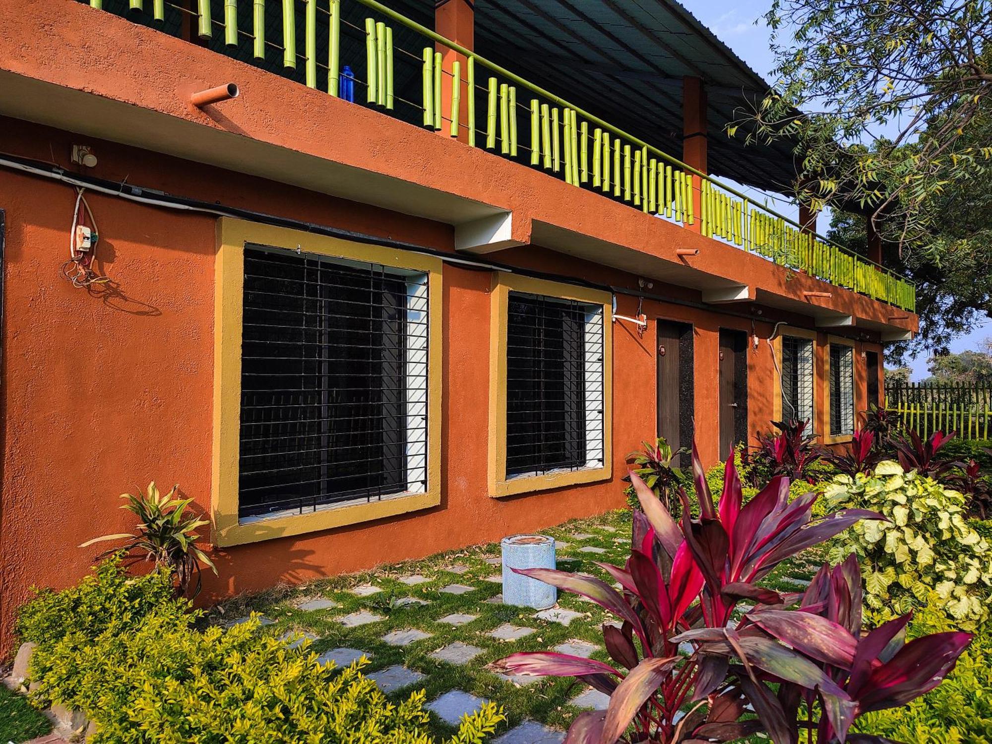 Van Vagdo Resort Rajpipla Zewnętrze zdjęcie