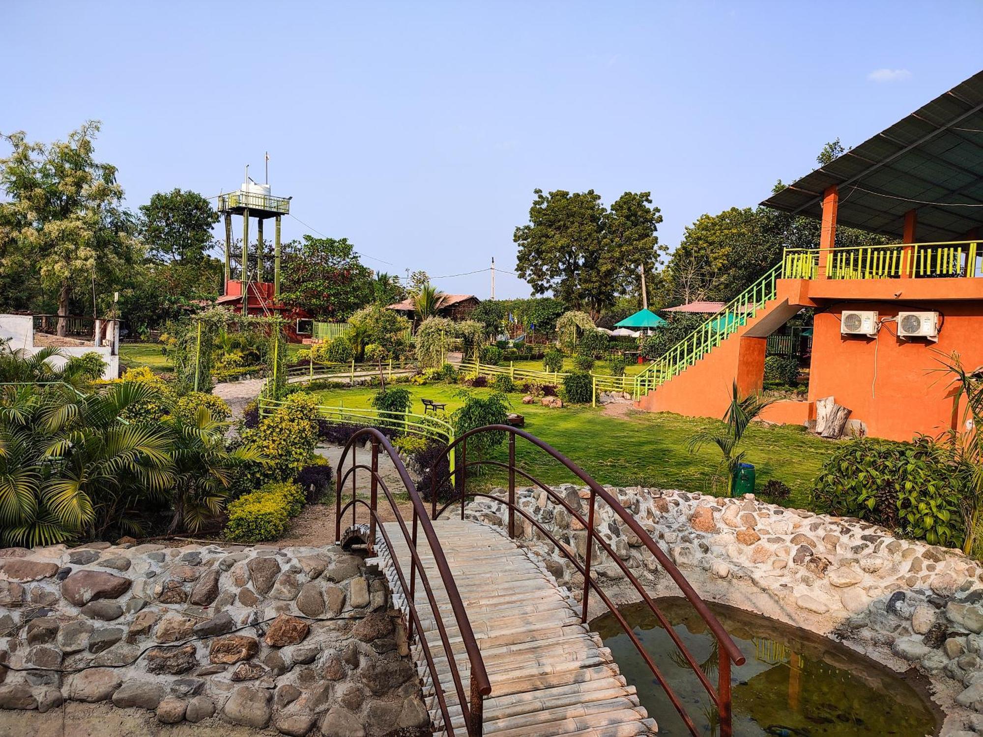Van Vagdo Resort Rajpipla Zewnętrze zdjęcie