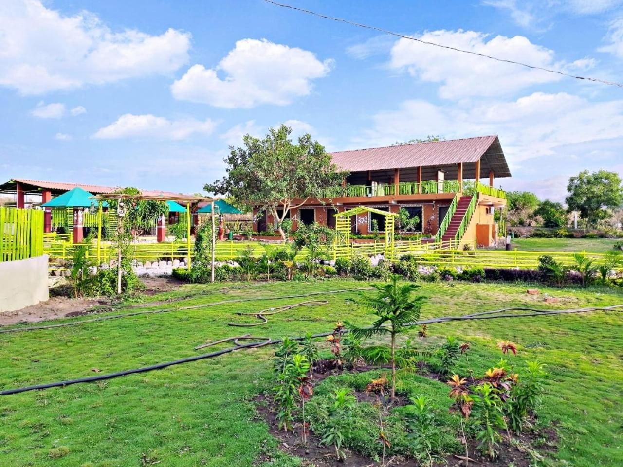 Van Vagdo Resort Rajpipla Zewnętrze zdjęcie